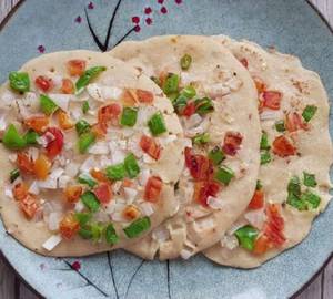 Chpsicum Onion Uttapam