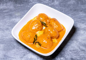 Komola Curry Pata Diye Alur Dom