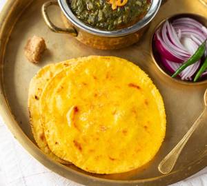 Saag with 2 makki ki roti