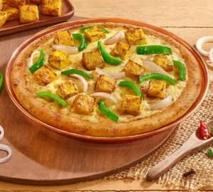 Spicy paneer pizza