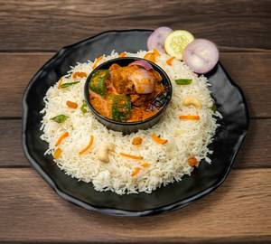 Veg Fried Rice & Chicken Kosha