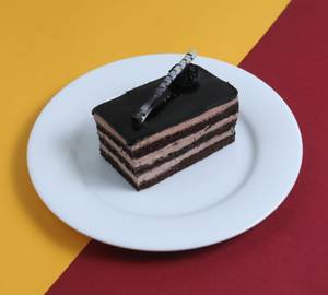 Chocolate Truffle Cake (Slice)