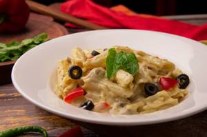 Classic Veg Alfredo Pasta