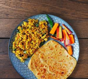 Paneer bhurji with  4 plain paratha 