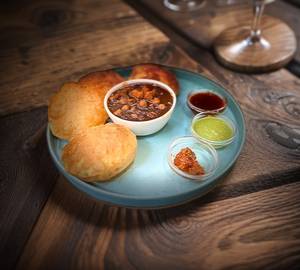 Puri, Chana Masala160