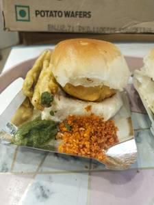 Cheese Grill Vada Pav
