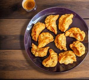Chicken fried momos