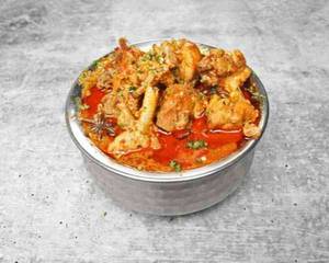 Matka Chicken Curry (Serve 1-2)