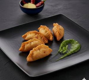 Veg Fried Momos {6 Pieces}