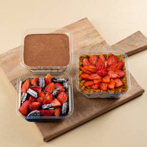 Set Of 3 Desserts With Strawberries