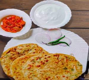Aaloo Paratha+Curd+ Pickle   [4 Pieces]