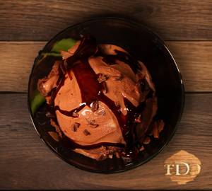 Chocolate chips ice cream [cup]