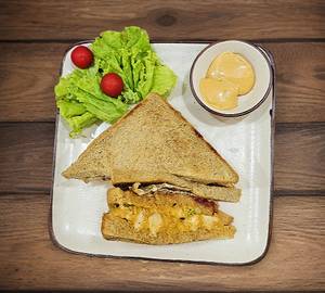 Tandoori Club Sandwich