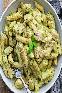 Pesto Green Chicken Pasta