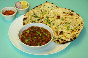 Chole Kulche