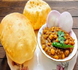 Punjabi Chhole Bhature(fresh & fluffy)