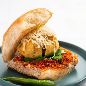 CHEESE VADA PAV (2 PCS)