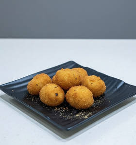 Crispy Chicken Balls 8 Pcs