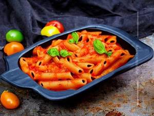 Red sauce pasta