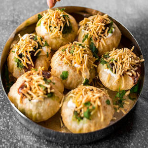 Sev Potato Papdi