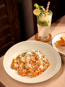 Pink Sauce Pasta Jain