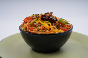 Mushroom Schezwan Noodles