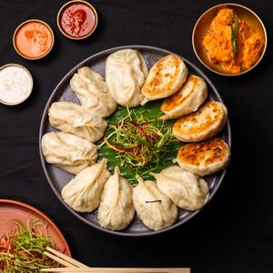 VEG MOMO PLATTER