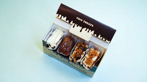 Signature Box Of 4