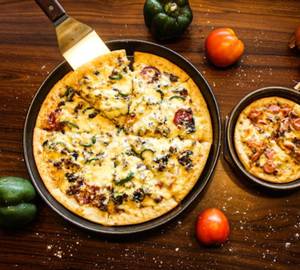 Peppy Paneer & Onion Pizza