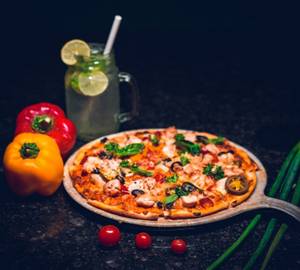 Paneer Makhani Pizza