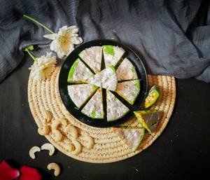 Pista Kaju Sandwich [1 Piece]