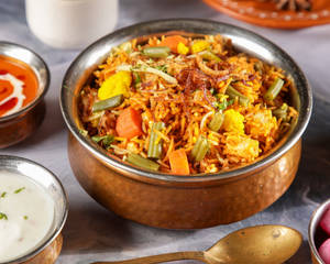 Veg Biryani With Raita