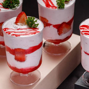 Strawberry Souffle (1 Pc)