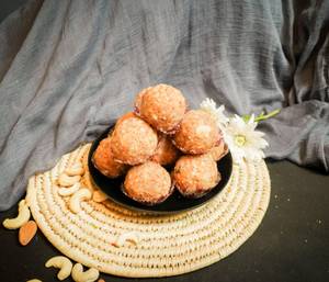 Gond Laddu [1 Piece]
