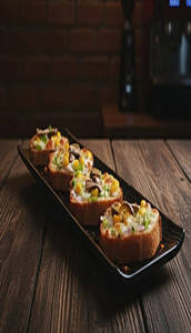 Cheese Veggie Garlic Bread