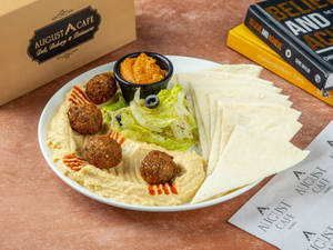 Mediterranean Platter With Falafel