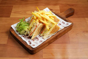 Chicken Club House