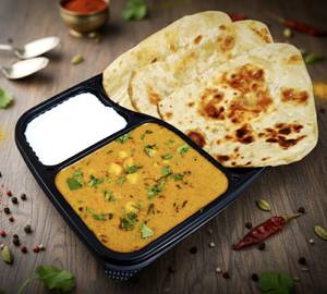 3 Desi Ghee Triangle Paratha With Chole Masala And Curd