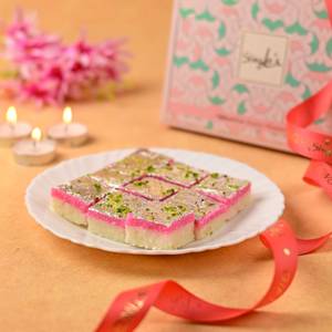 Pink coconut Burfi