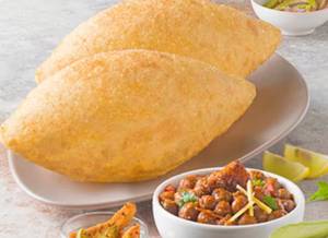 Bhatura 1 pc+ naan 1 pc +chole