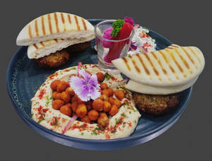 Falafel Pita Pockets With Greek Tzatziki Sauce