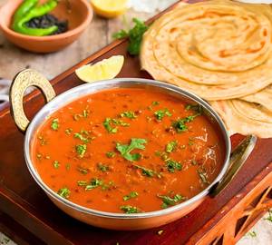 Dal makhni with tandoori butter laccha paratha combo