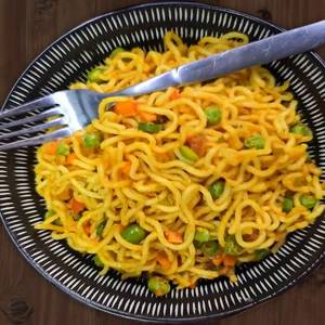 Veg cheese corn maggi