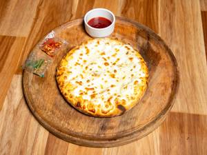 Cheesy magarita pizza [best seller]