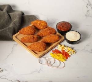 Paneer Peri Peri Kurkure Momos [6 Pieces]