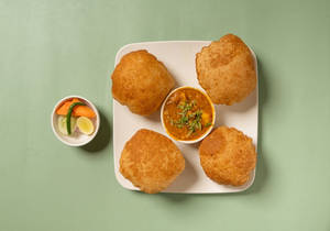 Poori Bhaji [4 Pcs]