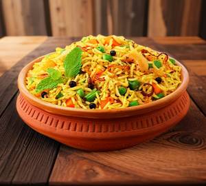 Vey Biryani With Raita & Salan ( Half)