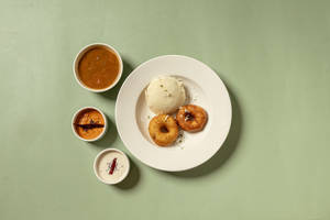 1 Rice Idli + 2 Medu Vada