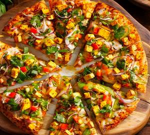 Cheese chilli paneer pizza