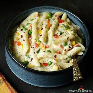 White creamy pasta